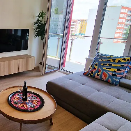 Two Check In -b Apartment *