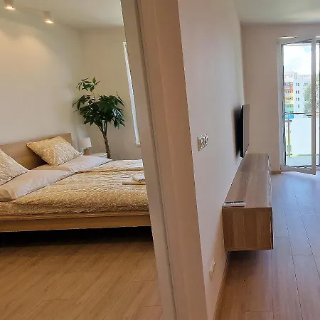 Two Check In -b Apartment *